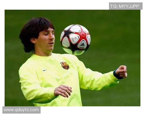 在风暴中心的冷静者足球明星如何在压力下保持镇定与专注 在风暴中心的冷静者足球明星如何在压力下保持镇定与专注