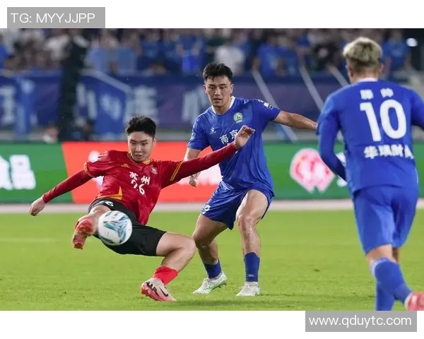 足球战术：南京足球队的快攻体系